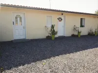 Vacation Rental Bassin d'Arcachon 2/3 Pers Quiet Location Close to Amenities and Beach Hôtels à proximité de : Lac de la Magdeleine