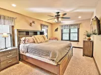 Hidden Gem💎Large Ellicottville Chalet🍁Woods⛷ Hot Tub 🕹️ Arcade Fun 🔥Fire Pit 曼斯費爾德酒店