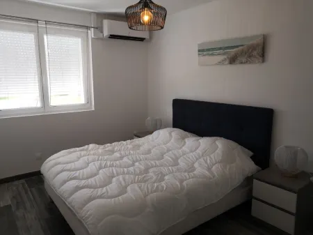 Seasonal rental with private pool