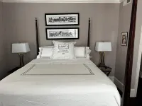Spacious living in Historic Georgetown with shops, dining, museums steps away!