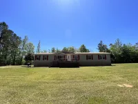 Large Home with Ample Space for Family and Groups