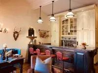 200 ft. to Gondola w/ parking, balcony, fireplace & views! Walk to shops & food!