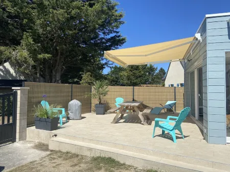 House 200 m from the beach 3 bedrooms Отели в г. Пор-Бай-Сюр-Мер