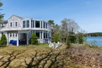 Breathtaking Oceanfront Views with Deep-Water Dock and Mooring