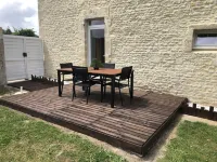 Terrace gîte 1.5 km from the D-Day landing beaches