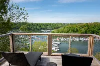 Million Dollar View!  Large Lakehouse Over-Looking Lee's Ford Marina
