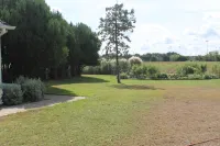We are back! Two bedroom apt on 3.2 acre private estate. Only 3 min to Main St.