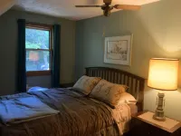 Highland Lake Waterfront home perfect for family, fun, outdoors, and S’Mores! - 2-Star