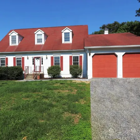 Spacious Riverview Escape: Just Half Mile to Harpers Ferry National Park Center