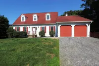 Spacious Riverview Escape: Just Half Mile to Harpers Ferry National Park Center