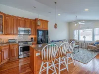 Perfect location!!! Dog friendly townhome in the heart of Stone Harbor Hotels in Stone Harbor