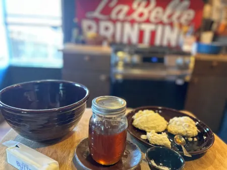 Fossil+Folk House in the heart of Fort Davis