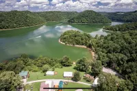 Tiny House on Center Hill Lake
