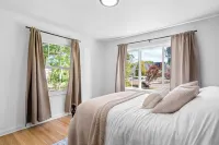 Minutes from oregon wine country and walking distance from George Fox University