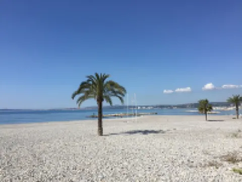 30 sq.m studio at garden level. Quiet villa in a green setting with terrace