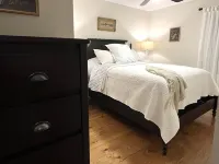 Quaint Village Cottage Hotels in Hartwick