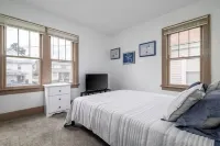 The Cedar House Hotels in Steubenville