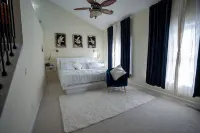 Luxury Townhome Minutes From DC Hotels in 