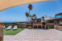 Private, independent villa on the first line, terrace and tranquility