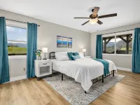 NEW Breathtaking Views, Arcade and Hot Tub in a Peaceful Mountain View Retreat