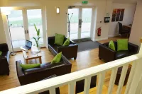 Katie's Corner - Spacious Stylish Holiday Cottage, 3 Bedrooms & 2 Ensuite & Pets