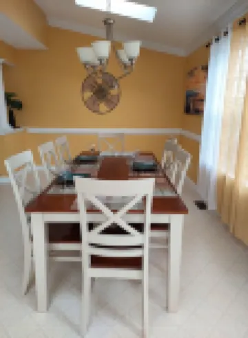 4 Bdr TH Near Historic Downtown Fredericksburg & Quantico Sleeps 8 more