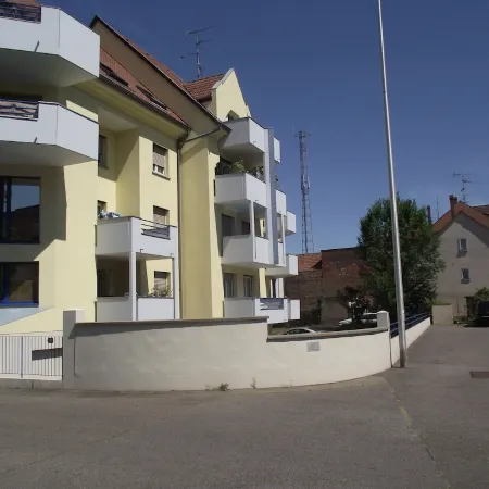 F1 36 m2 Colmar city center 2 to 3 people