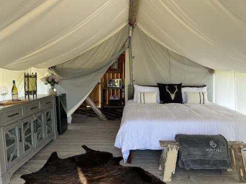 Heritage Ranch 'Gallatin' Glamping Tent (10)