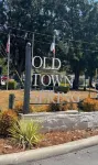 2 bed 2 bath Modern Farmhouse in Old Town Spring