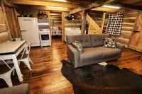 Creekside Cabin Getaway - Only 10 Miles from Downtown Florence