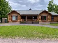 Exceptional Log home on Lake Superior - Near Houghton and Hancock MI