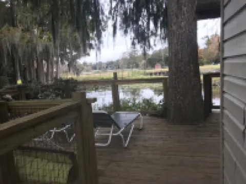 Waterfront Cottage on the Harris chain in Leesburg