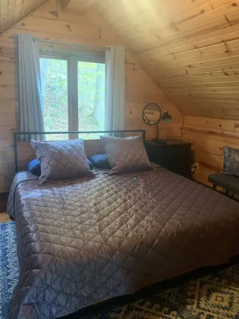 Tanzanite-- The "GEM" with a Hot Tub & WiFi!! Отели рядом с достопримечательностью «Daniel Boone Campground in Red River Gorge»