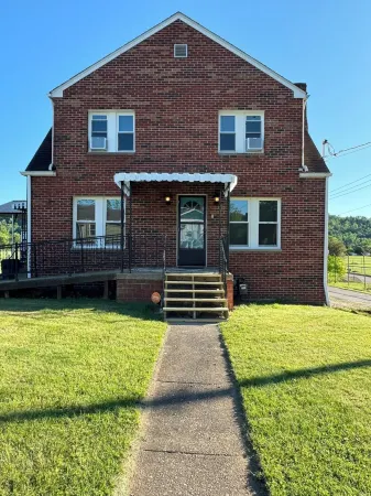 Walking Distance to Shawnee Soccer Complex