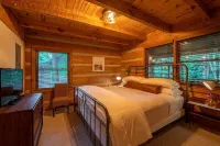 Creekside Cabin > 15min to Skiing, Hiking, & the Alpine Coaster > Pet-Friendly
