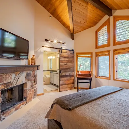 Stunning Upper Deer Valley Escape | Easy Access to Silver Lake & Snow Park