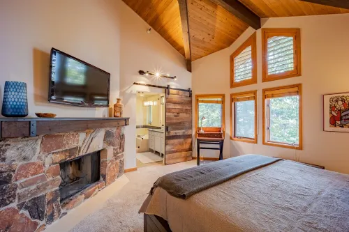 Stunning Upper Deer Valley Escape | Easy Access to Silver Lake & Snow Park