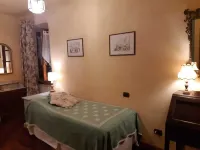 Antiche Travi:cosy flat in ancient farmhouse, 4km from the sea and near the Alps Hotels in Seravezza