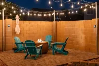 Desert Oasis: 3BR Home with Heated Pool Near San Tan Mall Hotels near BARNONE at Agriptopia