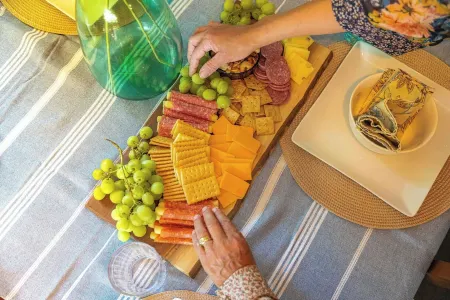 New Game Room-Snow Cones-Pet Friendly-Dock-Fire Pit-Kayaks-Paddleboards-