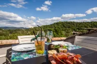 Gîte Rivière, Private Terrace I Sleeps 4 I Domaine le C4