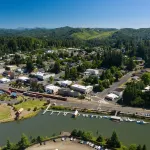 “Step into Timeless Charm: Discover the Vintage Sanctuary of Toledo, Oregon" Hotel a Lincoln County