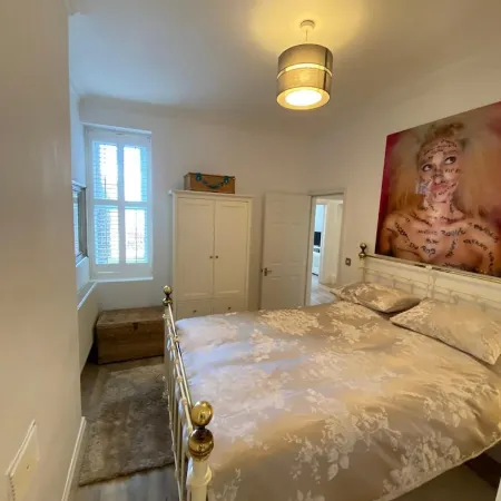 Broadstairs Apartment With Sea Views