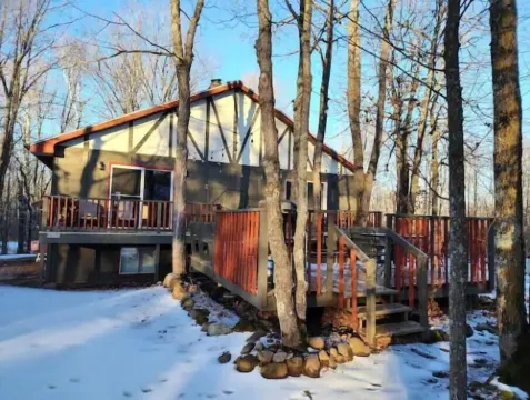 Big Powderhorn Ski Retreat — 2 Saunas, Fireplace, Firepit, Deck & Space for 12
