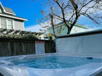 5 Star-2 Min Walk to the Beach-Ocean View-Heated Pool-Hottub-Modern