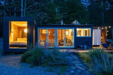 Container Cabin in the Catskills [Field] Отели рядом с достопримечательностью «Napping Horse Farm»