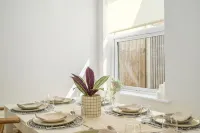 New Home near Sandbanks + Hot Tub + Sleeps 9 guests. 3 x bathrooms