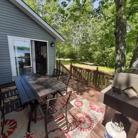 Sunrise Views Cabin with AC, Game Room & Bar