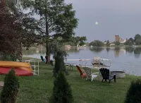 Lakefront 240 View, Fireplace, Hot Tub, Wineries Near! Beautiful Time of Year! Hotels in Norvell Township