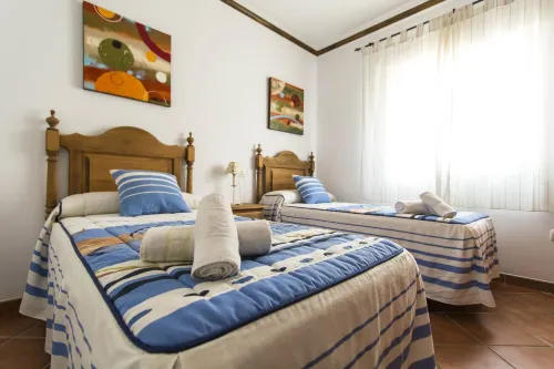 Private villa with heated pool and hot tub in Nerja (Malaga)